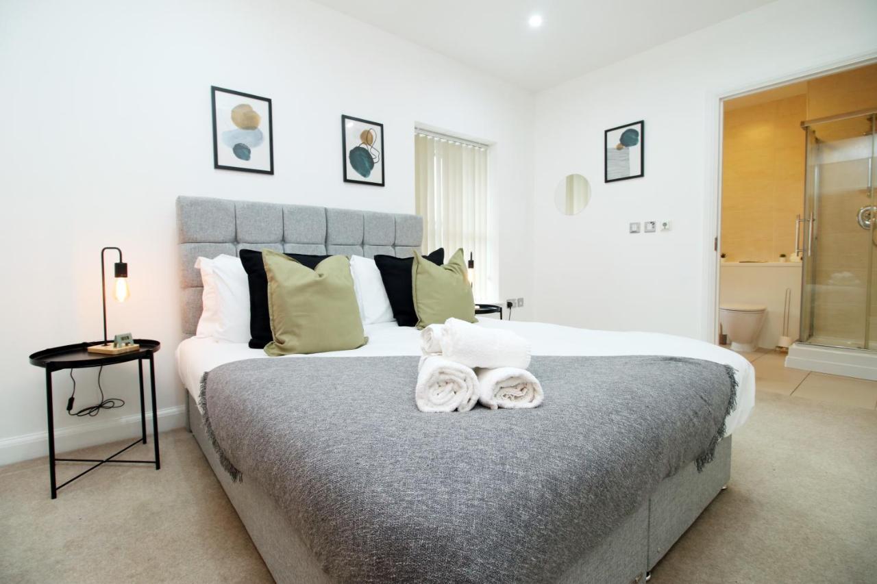 No 2 Under The Clock By Ssw - 2Br, Right In The City Centre, Sleeps 6 Κάρντιφ Εξωτερικό φωτογραφία