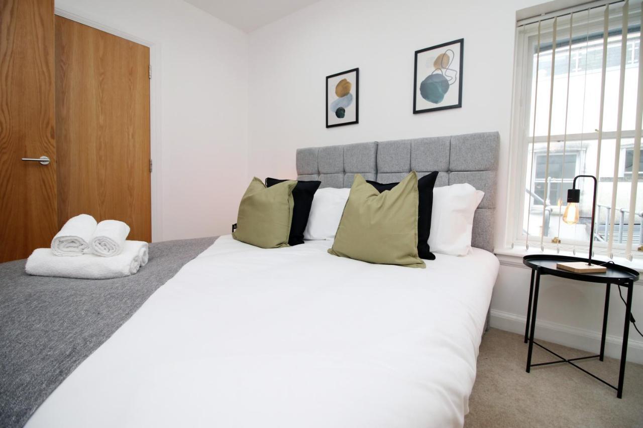 No 2 Under The Clock By Ssw - 2Br, Right In The City Centre, Sleeps 6 Κάρντιφ Εξωτερικό φωτογραφία