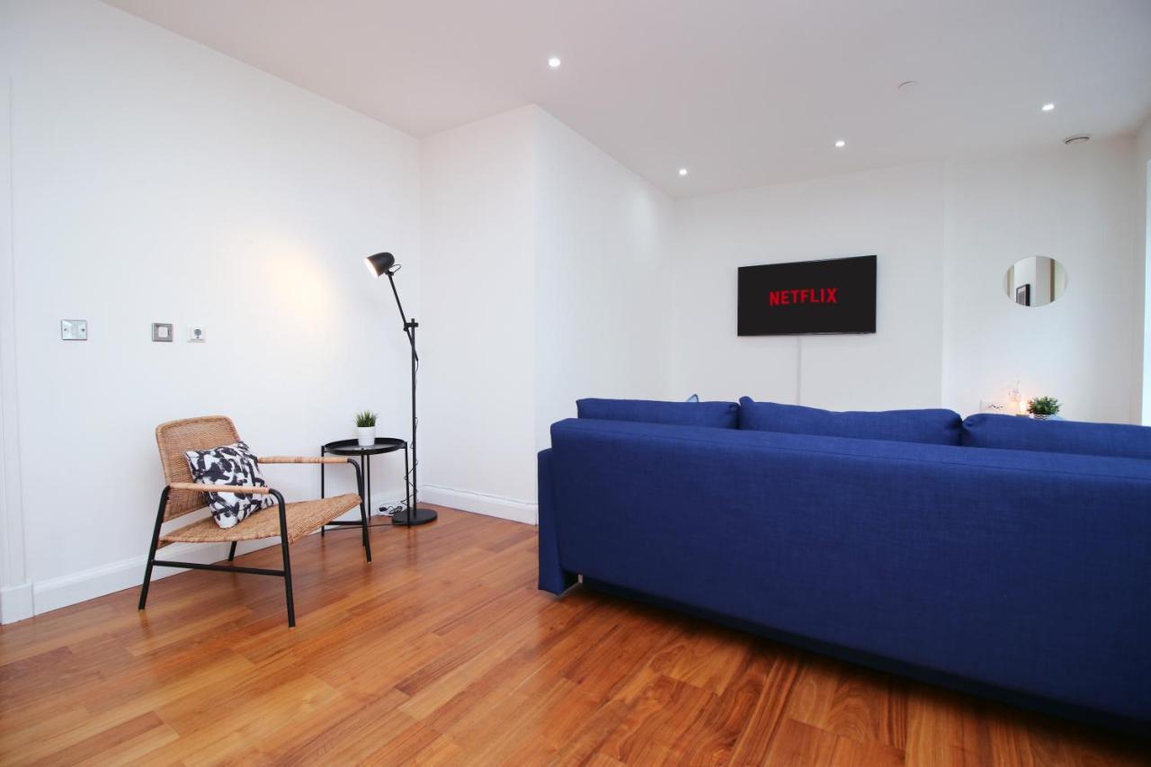 No 2 Under The Clock By Ssw - 2Br, Right In The City Centre, Sleeps 6 Κάρντιφ Εξωτερικό φωτογραφία